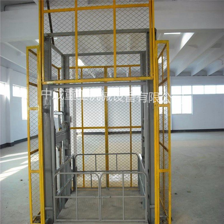 使用成都<a href='http://www.5x2x.com' target='_blank'>升降機(jī)</a>謹(jǐn)防觸電