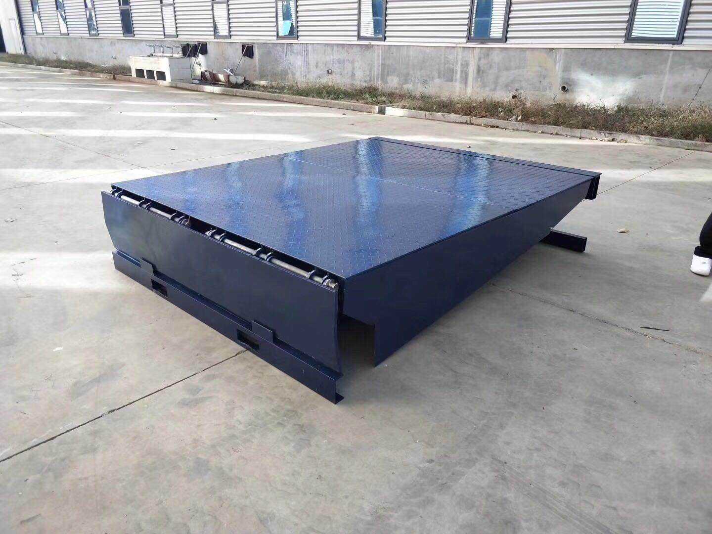 臺面式登車橋圖片